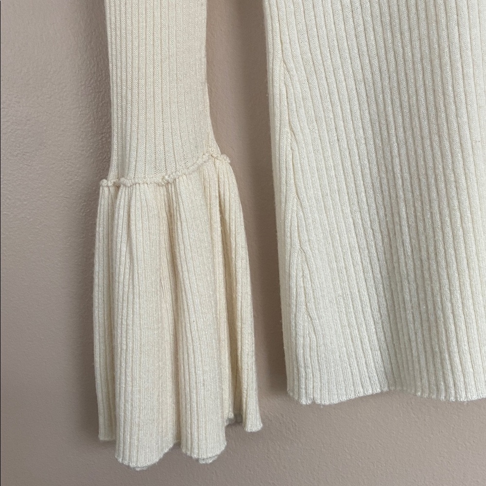 FRAME Ivory Ribbed Bell Sleeve Wool Blend  Sweater Small - Picture 6 of 7